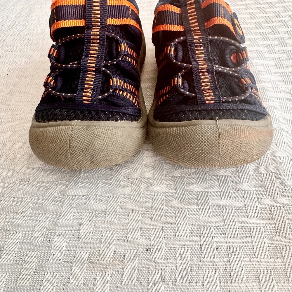 Toddler Water Sandals Black‎ Orange Closed Toe Size 5
